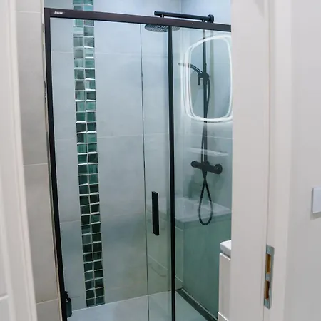 Apartments Letna, Ac&Garage 89M2 דירה *