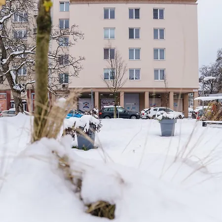 Letna, Ac & Garage 89m2 And 44m2 Košice